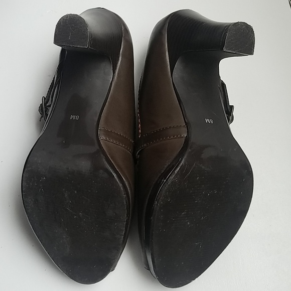 Retro Style Peep-toe Mary Jane Heels with Buckle - Picture 6 of 8